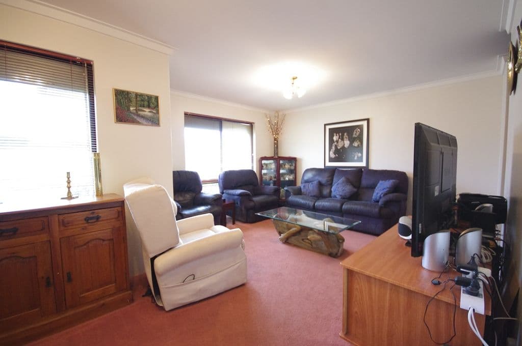 30 Barrallier Circle, MIRRABOOKA WA 6061, Mirrabooka - Thumbnail 3