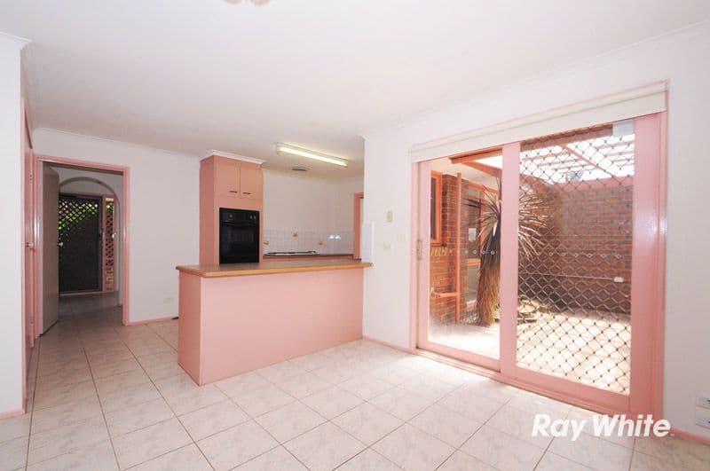 10 Balook Court, CRANBOURNE NORTH VIC 3977, Cranbourne North - Thumbnail 5