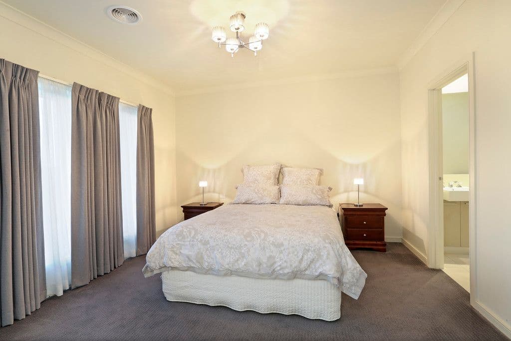 5 Exmoor Close, Highton VIC 3216, Highton - Thumbnail 5