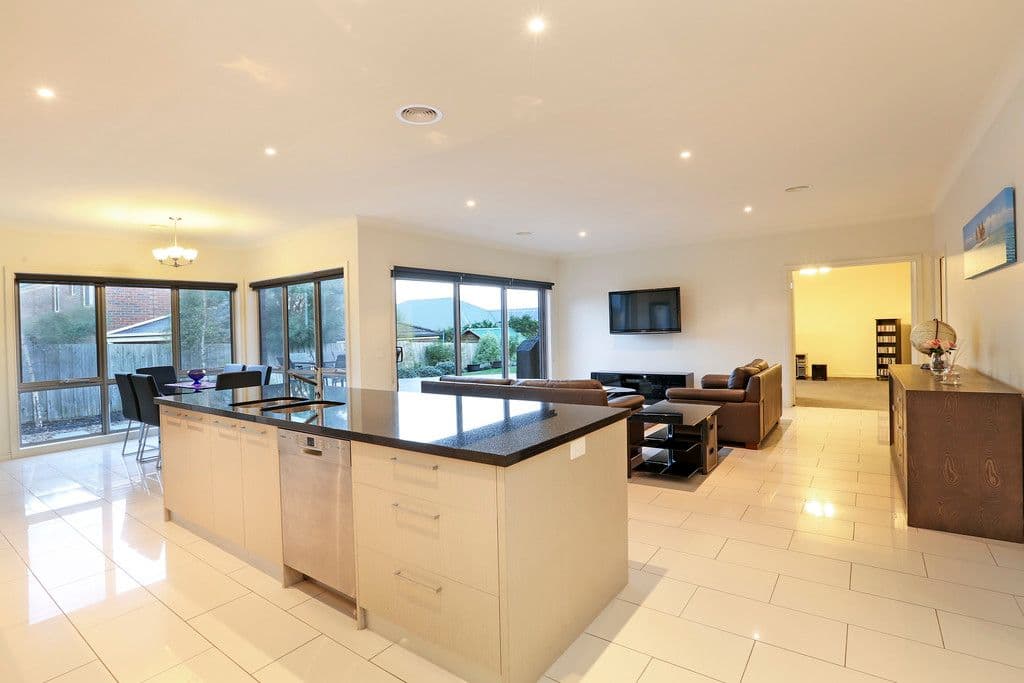 5 Exmoor Close, Highton VIC 3216, Highton - Thumbnail 8