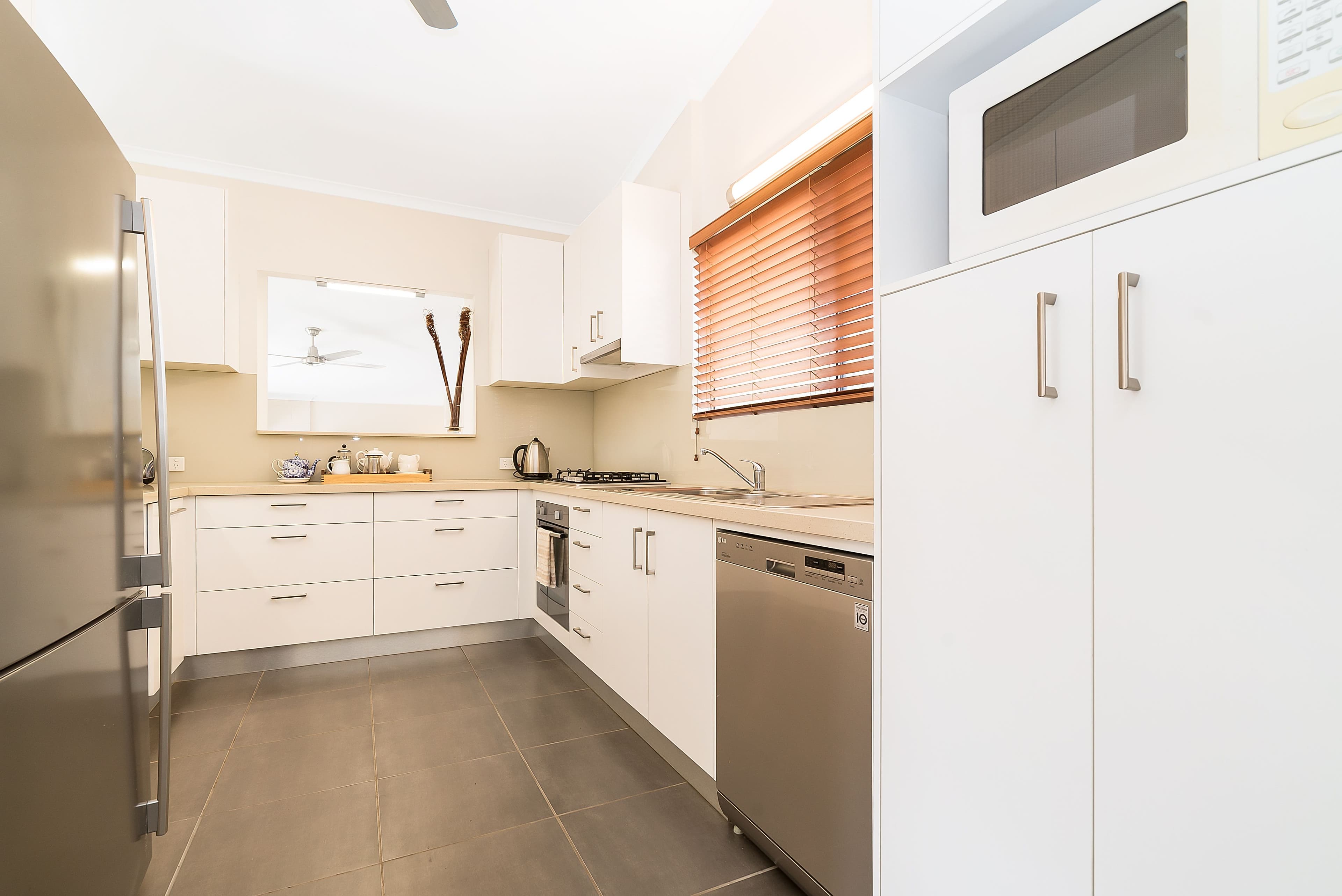 4 Sundew Court, Karama NT 0812, Karama - Thumbnail 2
