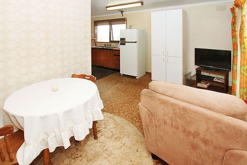4 Hurlstone Crescent, MILL PARK VIC 3082, Mill Park - Thumbnail 5