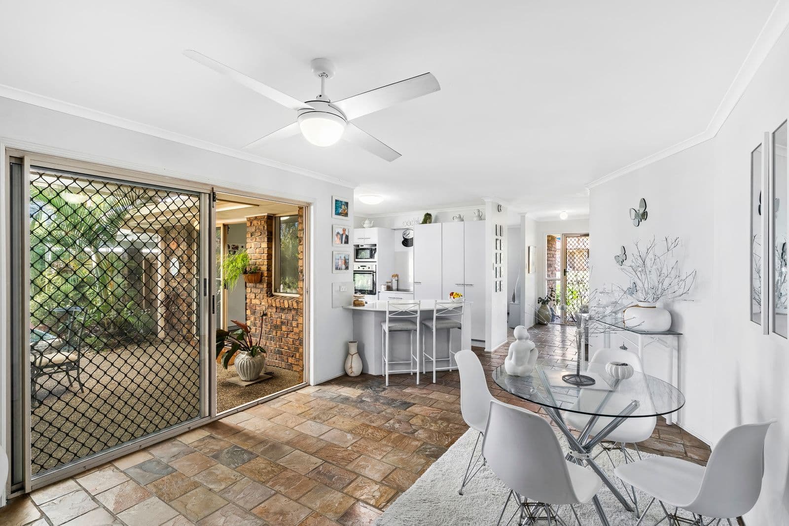 3 Iron Place, Arundel QLD 4214, Arundel - Thumbnail 3