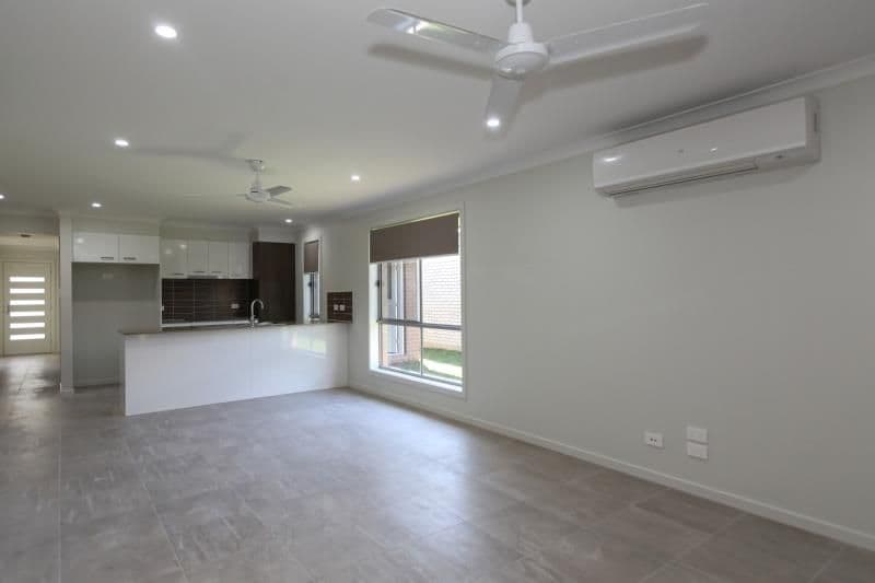 33 Denham Circuit, Willow Vale QLD 4209, Willow Vale - Thumbnail 3