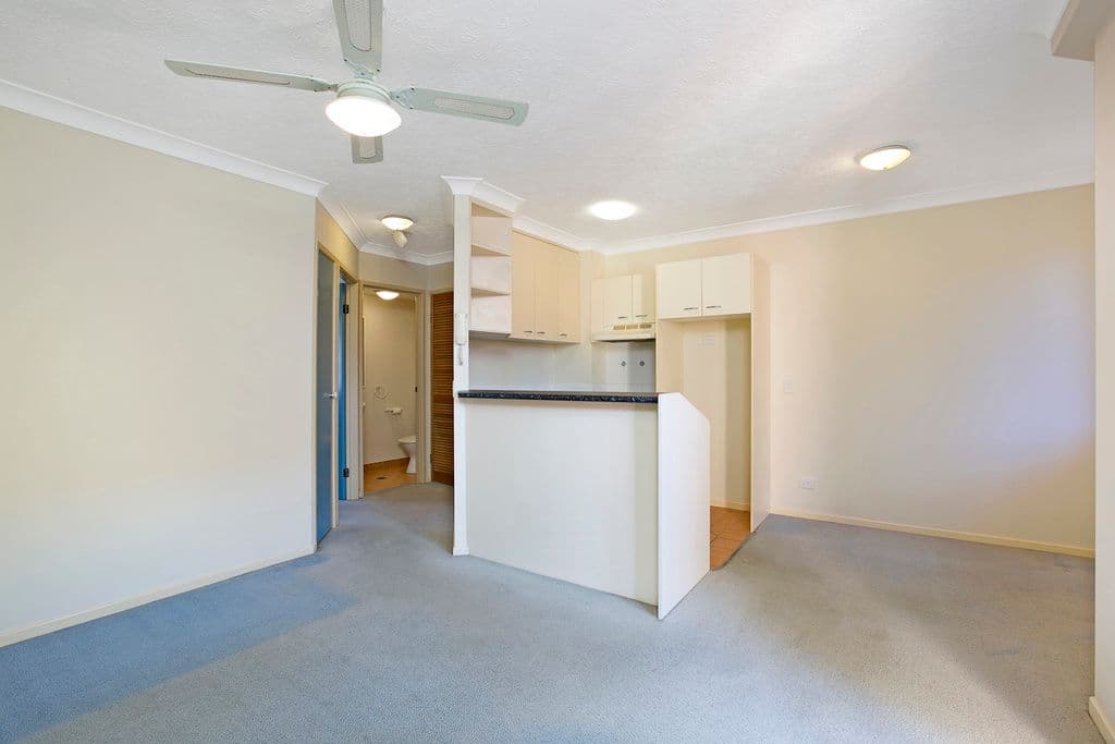 56 Bauer Street, SOUTHPORT QLD 4215, Southport - Thumbnail 6