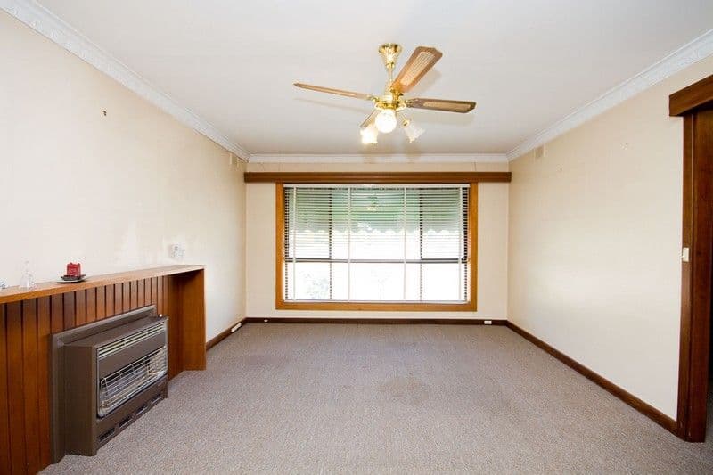 2 Carley Crescent, SEATON SA 5023, Seaton - Thumbnail 2