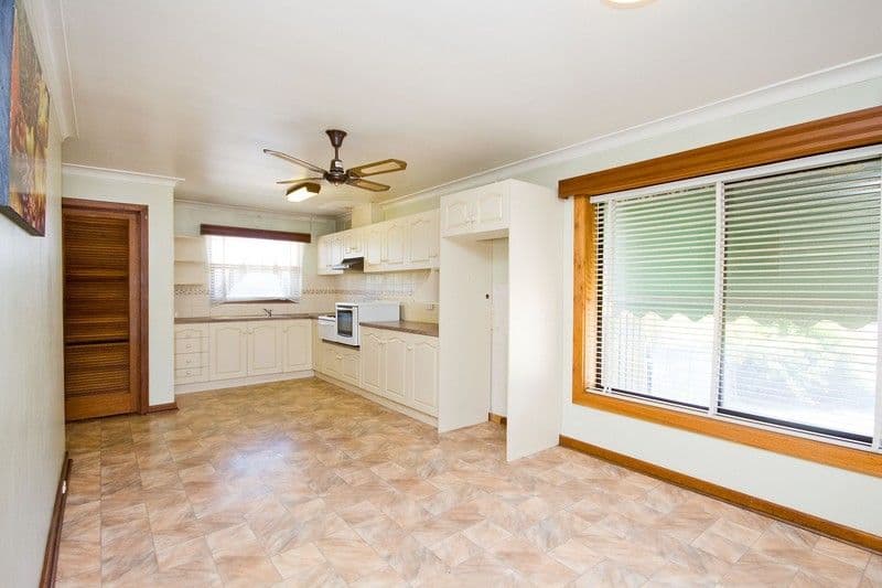 2 Carley Crescent, SEATON SA 5023, Seaton - Thumbnail 3