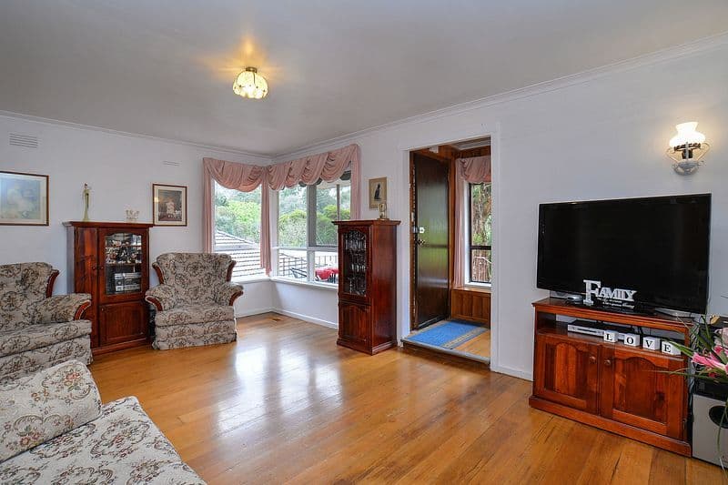 25 Dawe Road, MITCHAM VIC 3132, Mitcham - Thumbnail 2