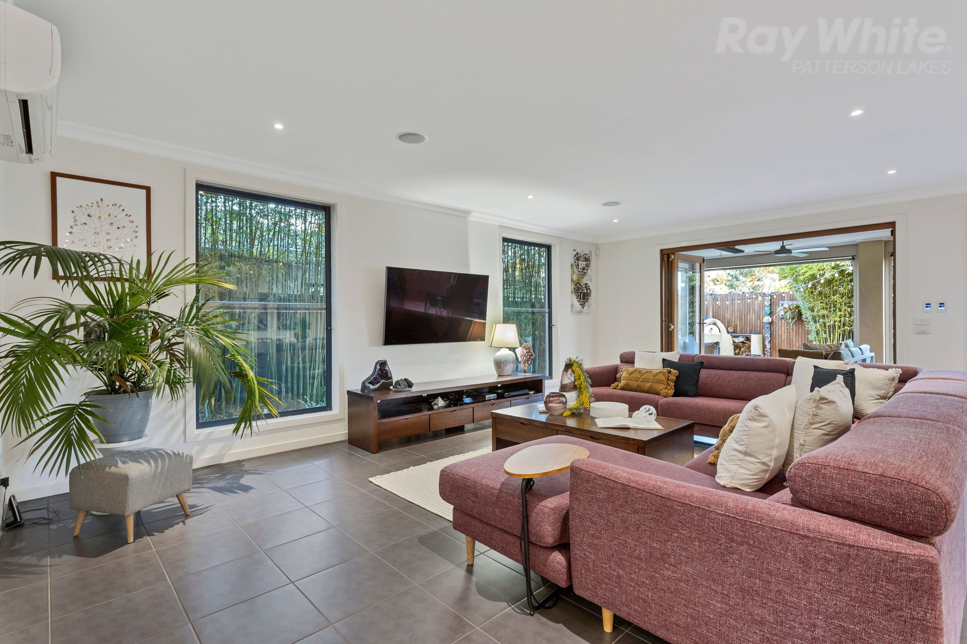 4 Portland Place, Waterways VIC 3195, Waterways - Thumbnail 2