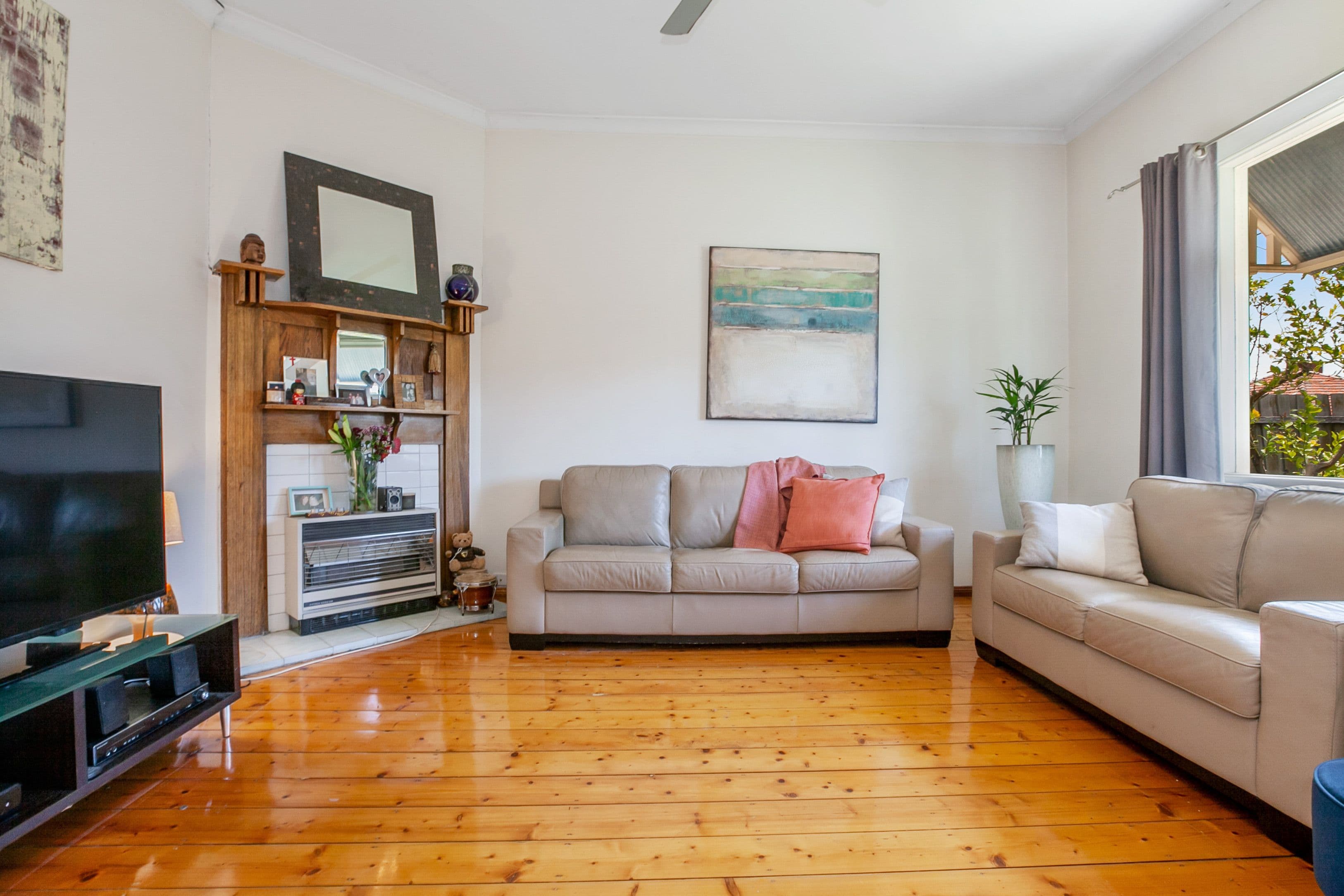 217 Wood Street, Preston VIC 3072, Preston - Thumbnail 2