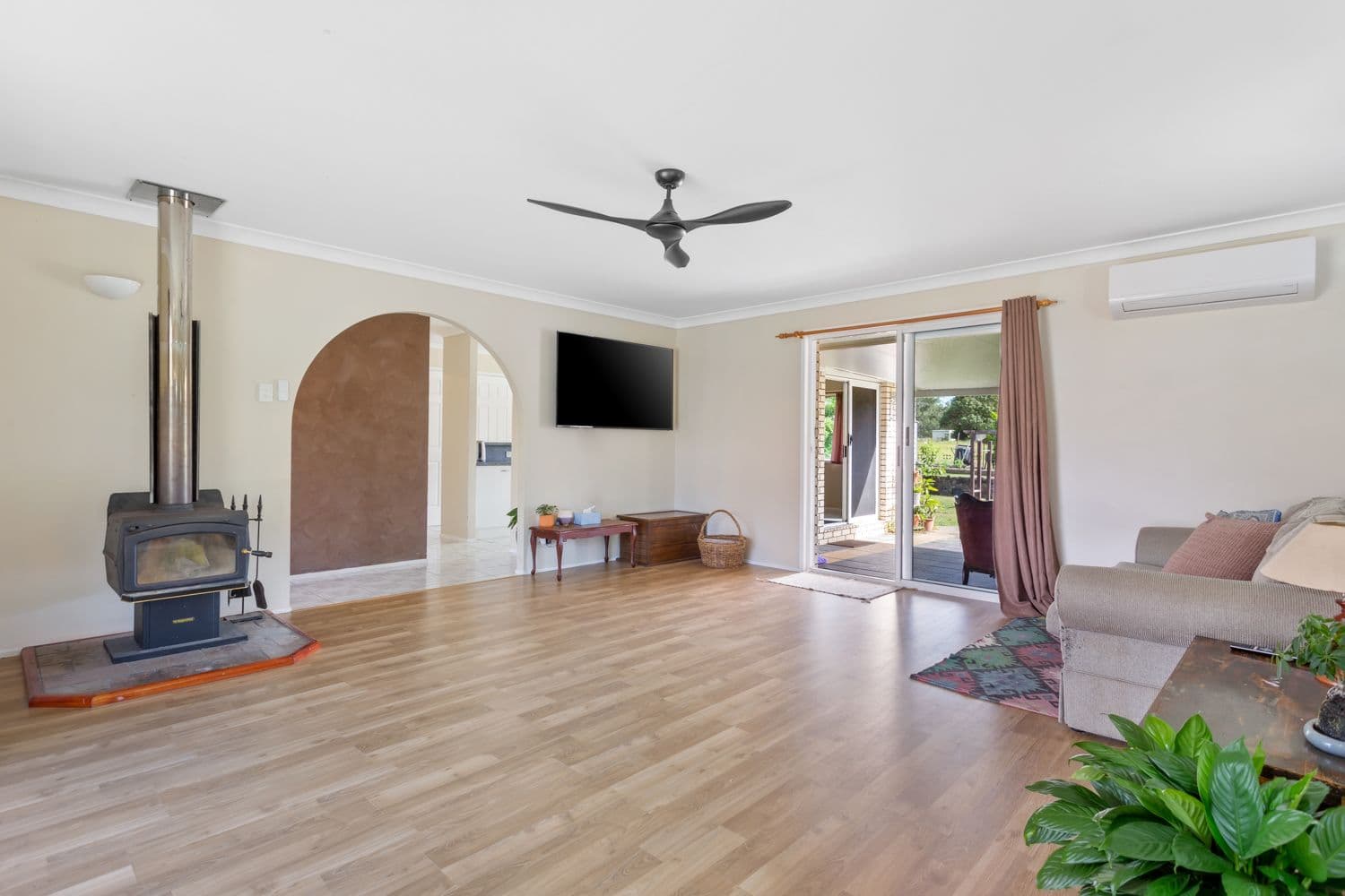 8 Avala Crescent, Elimbah QLD 4516, Elimbah - Thumbnail 2