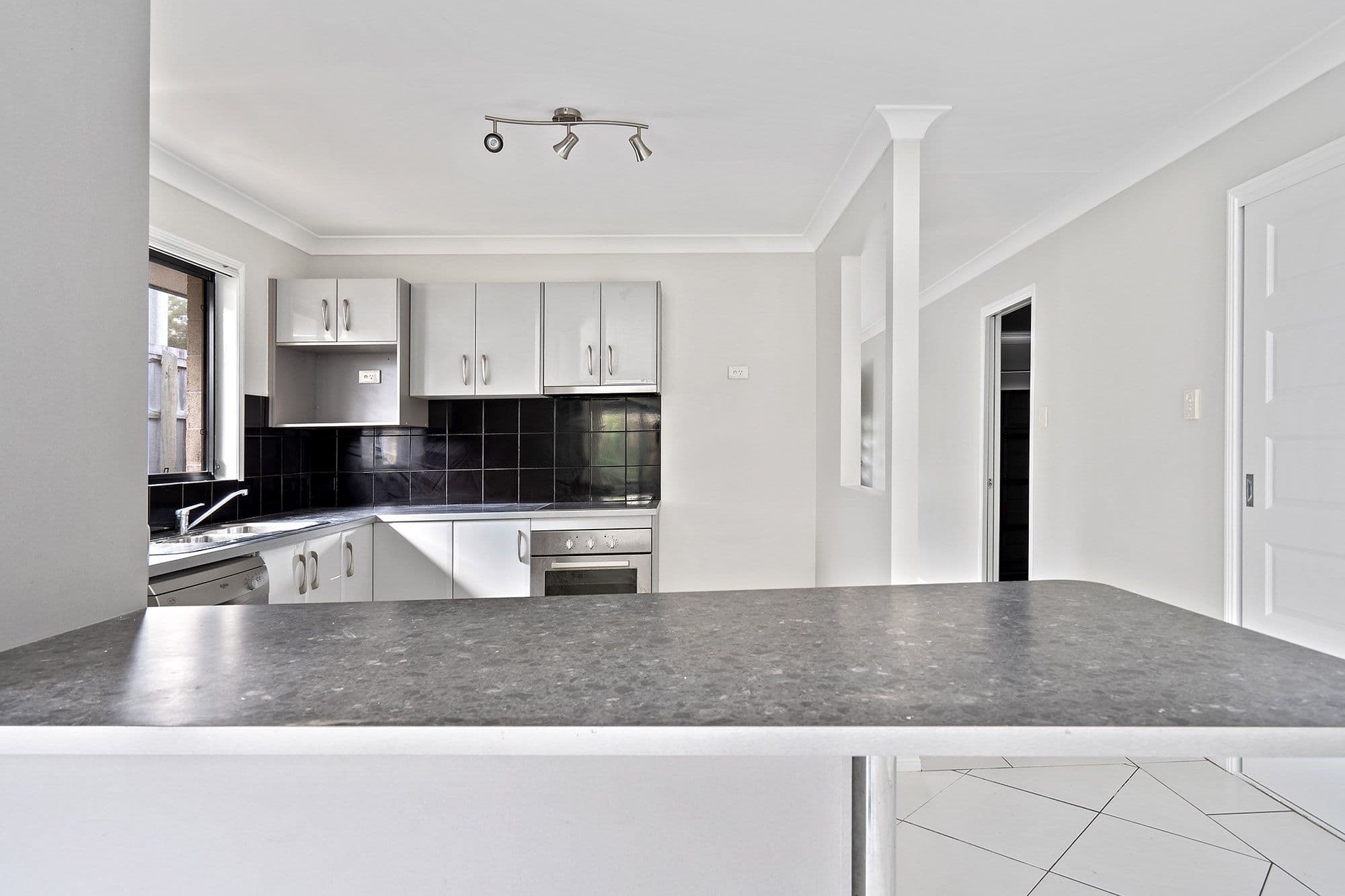 11 Gloucester Street, Waterford QLD 4133, Waterford - Thumbnail 3