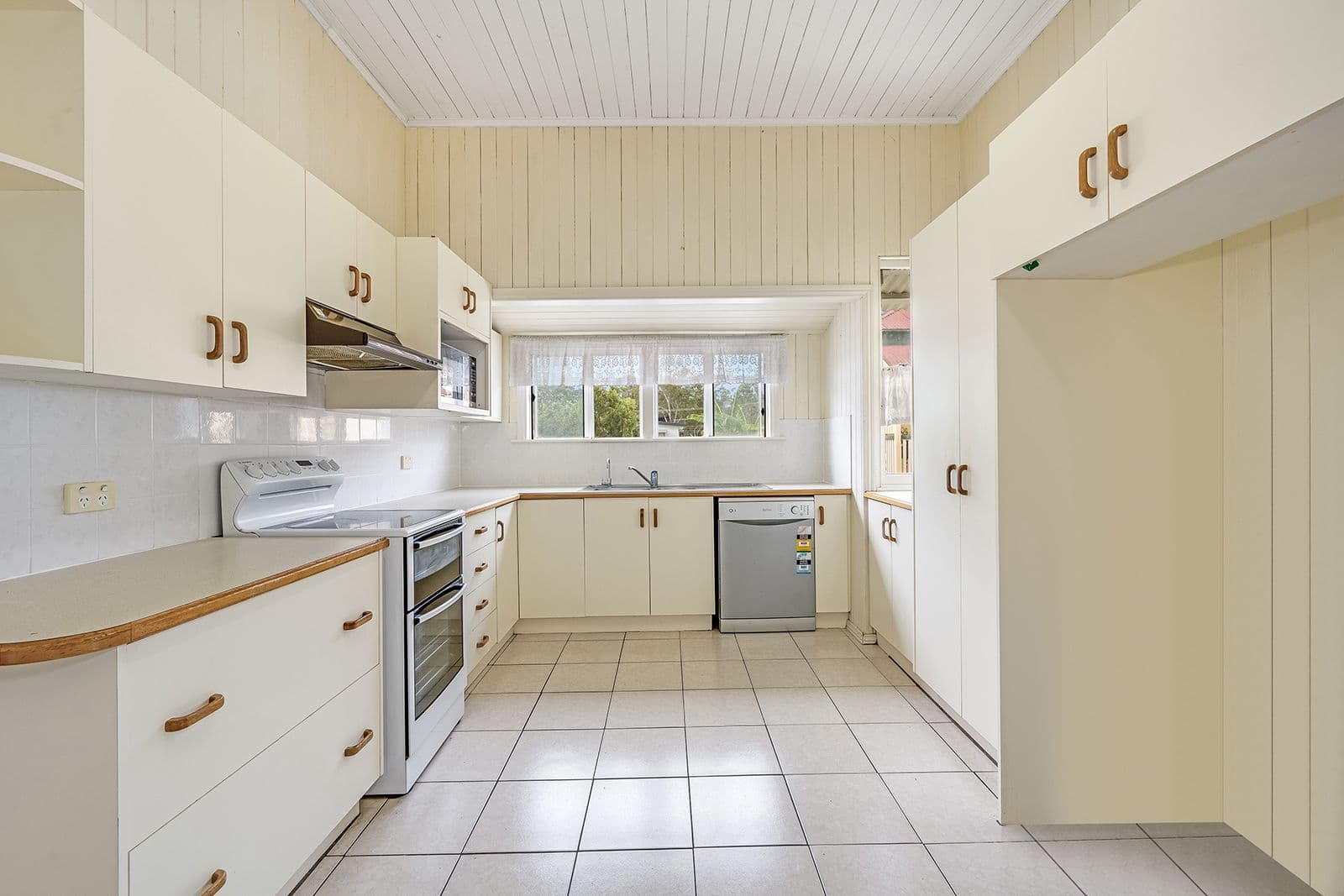 18 Rostrevor Road, Boondall QLD 4034, Boondall - Thumbnail 5
