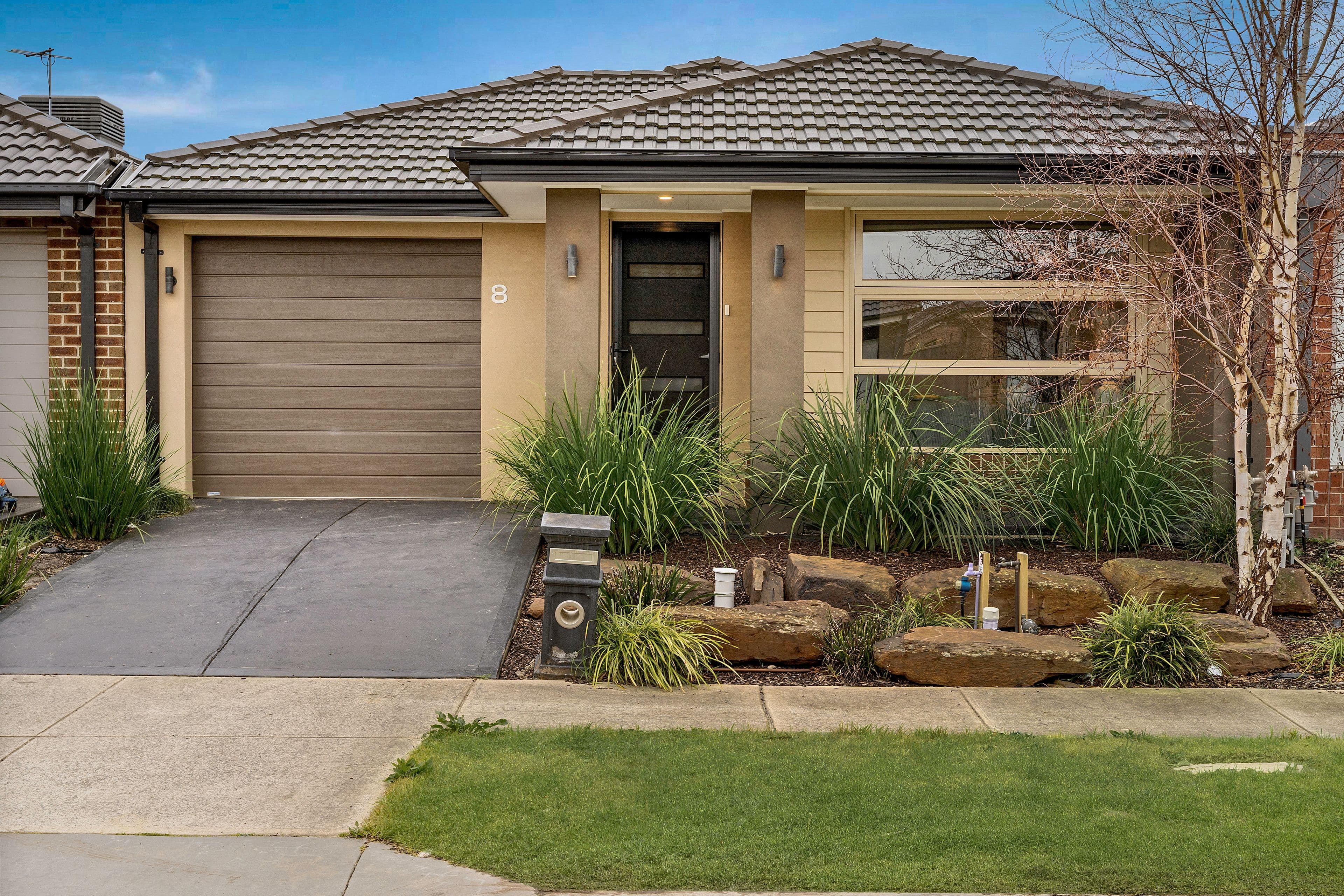 8 Weir Terrace, Officer VIC 3809, Officer - Image 1