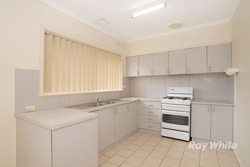 43 Kingswood Crescent, NOBLE PARK NORTH VIC 3174, Noble Park North - Thumbnail 2