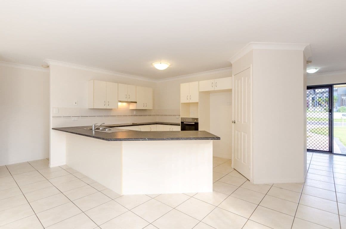 12 Dean Street, Glen Eden QLD 4680, Glen Eden - Thumbnail 3