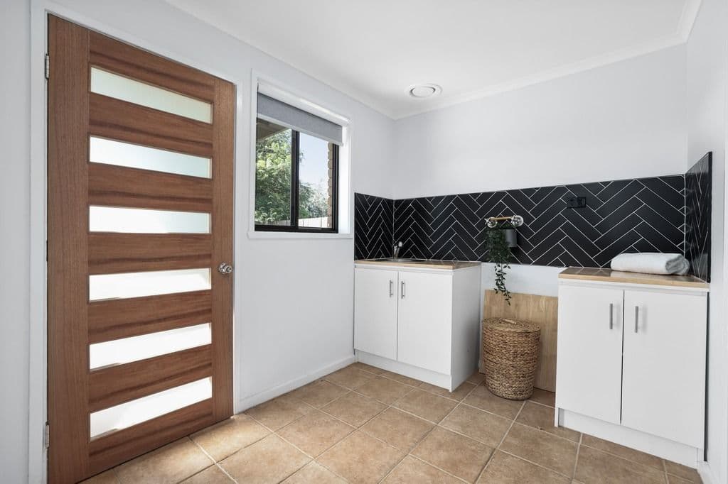 16 Callanan Grove, Werribee South VIC 3030, Werribee South - Thumbnail 2