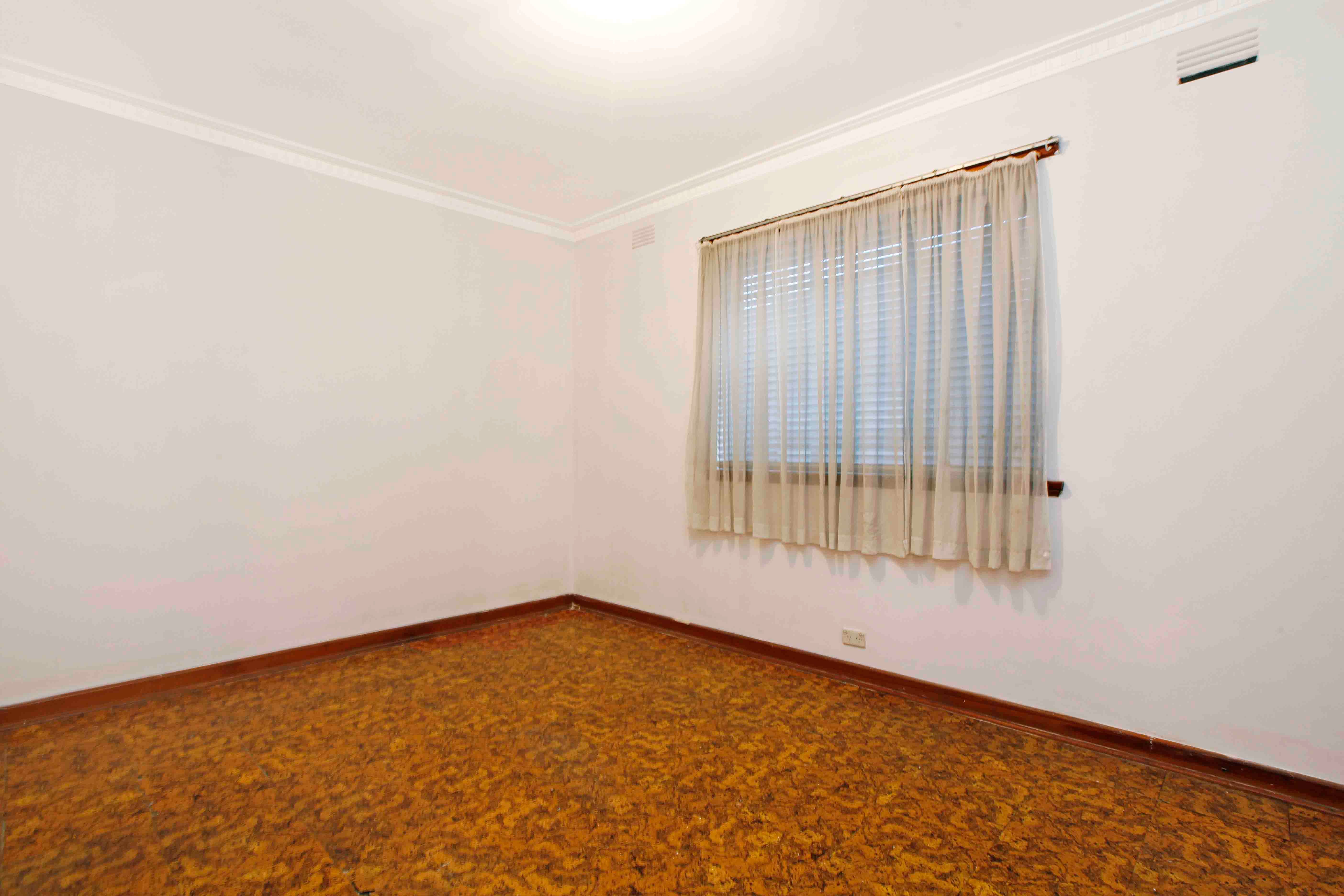 2 Joan Court, Reservoir VIC 3073, Reservoir - Thumbnail 6