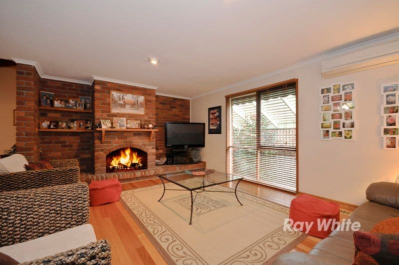 120 Fraser Crescent, Wantirna South VIC 3152, Wantirna South - Thumbnail 2