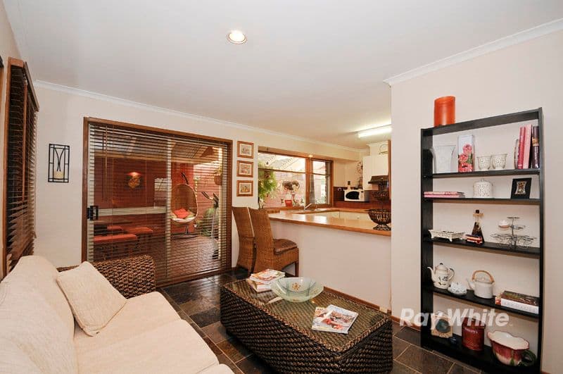 120 Fraser Crescent, Wantirna South VIC 3152, Wantirna South - Thumbnail 4