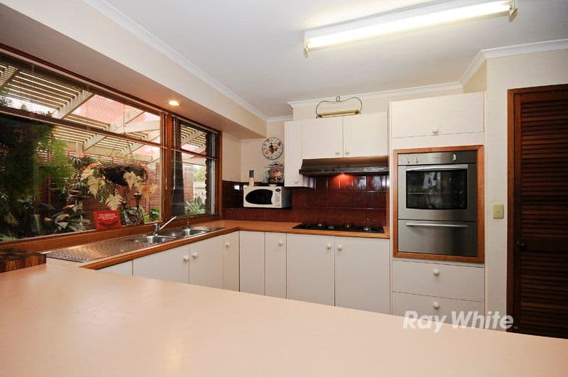 120 Fraser Crescent, Wantirna South VIC 3152, Wantirna South - Thumbnail 5