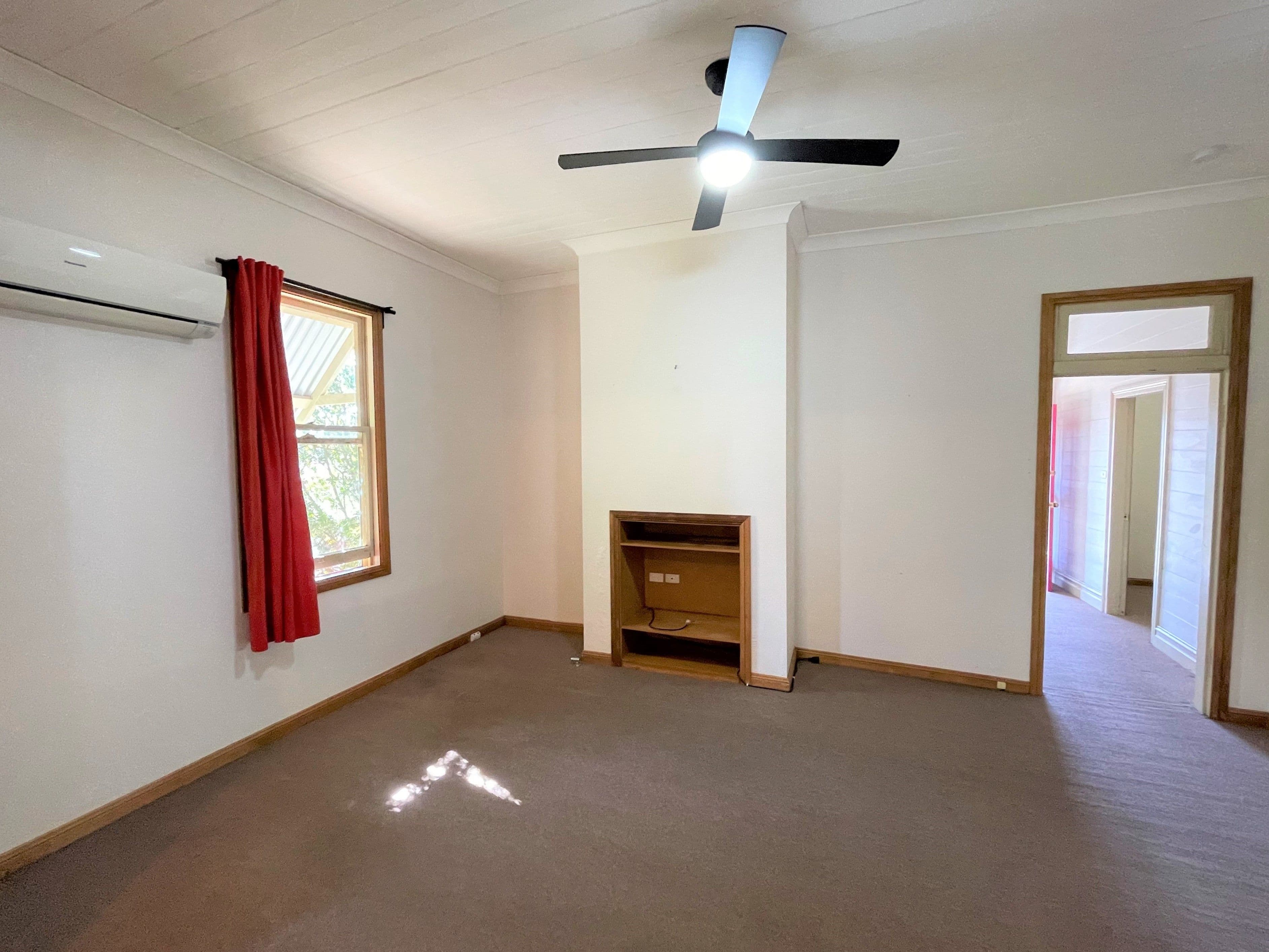 7 Yass Street, Young NSW 2594, Young - Thumbnail 3