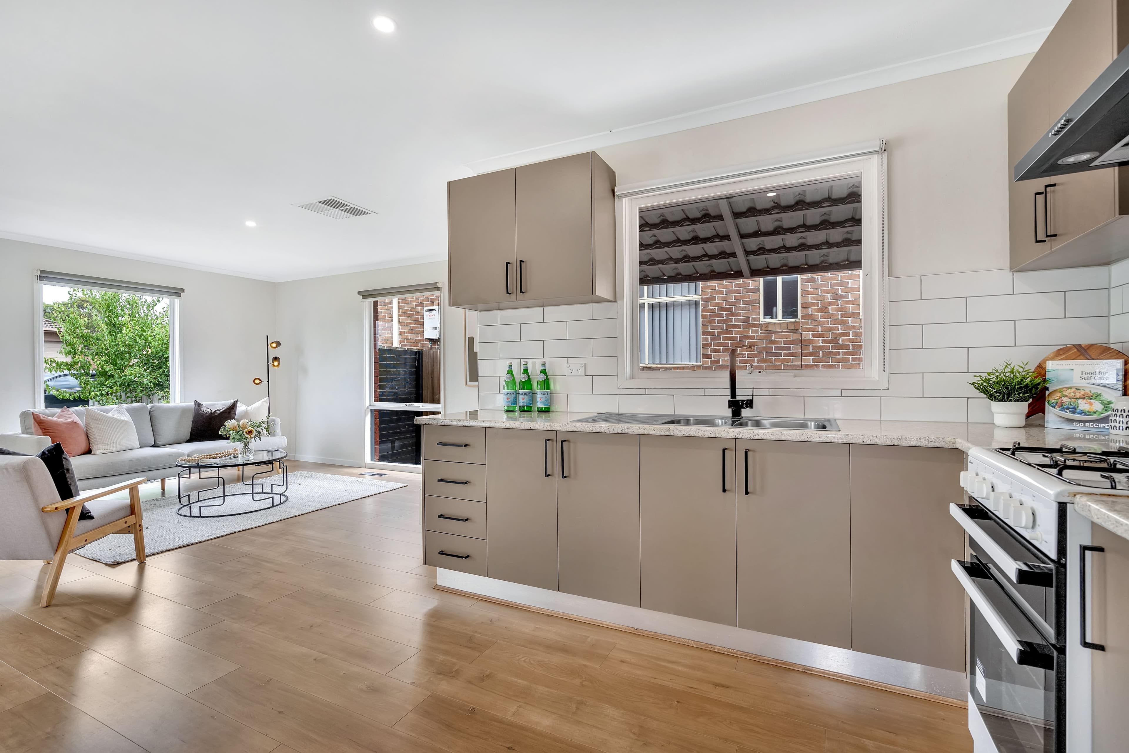 19 Chinnock Court, Craigieburn VIC 3064, Craigieburn - Thumbnail 6