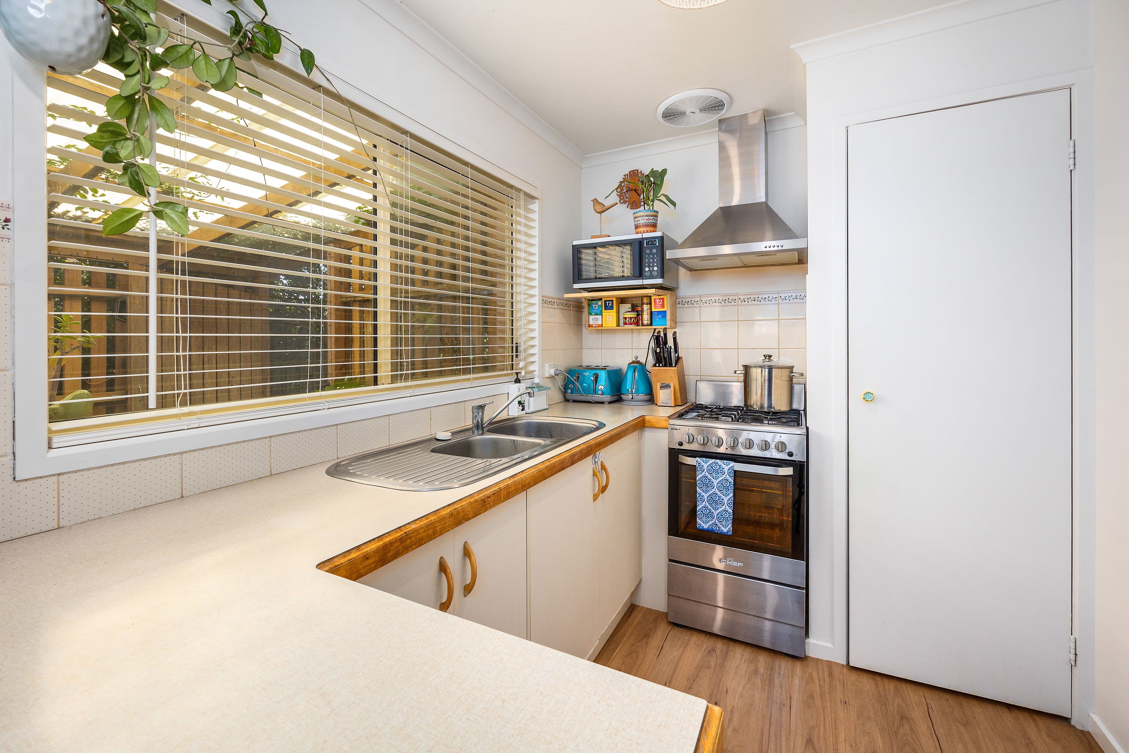 203 Ninth Avenue South, Rosebud VIC 3939, Rosebud - Thumbnail 4