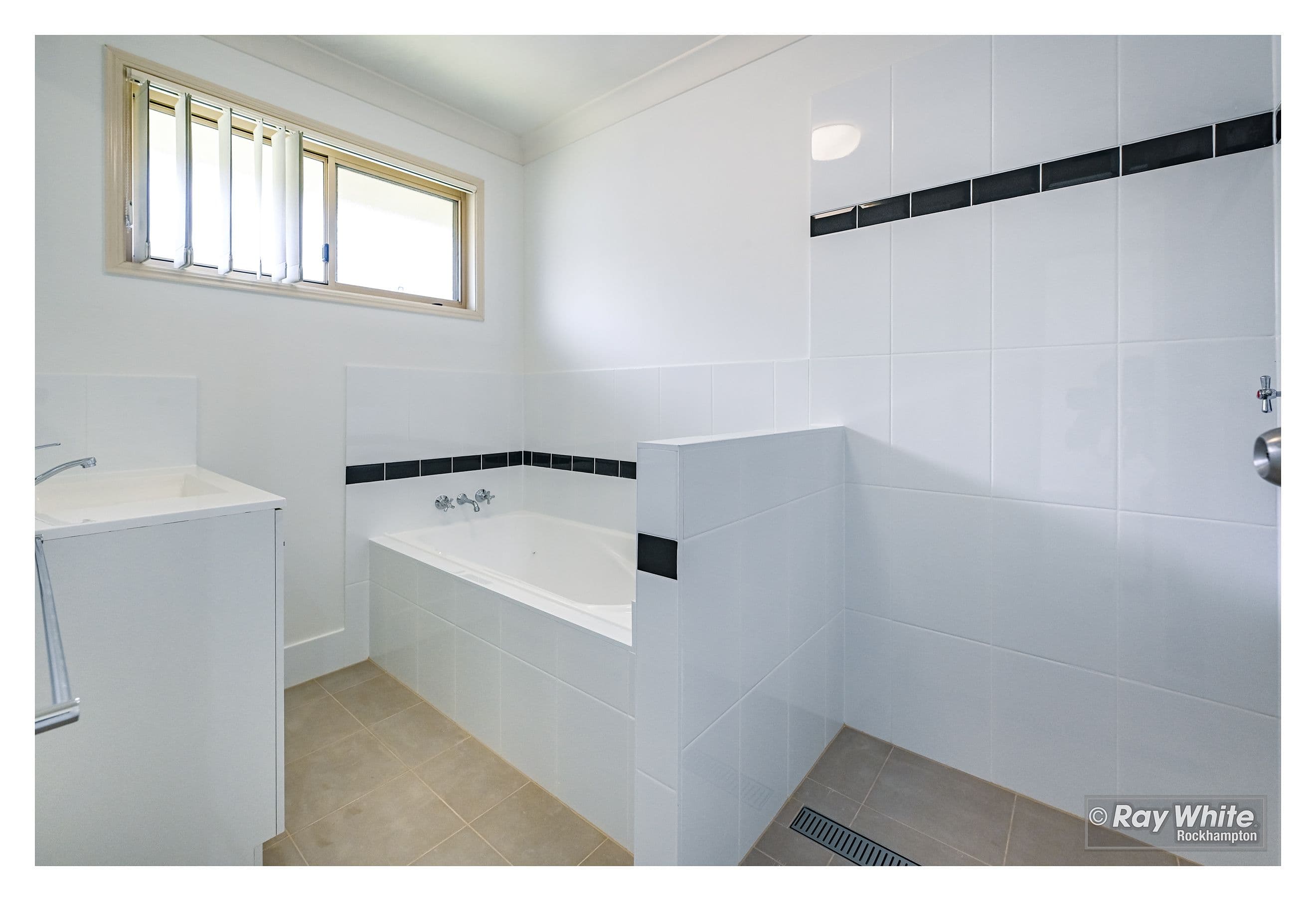 13 Webster Street, Gracemere QLD 4702, Gracemere - Thumbnail 3