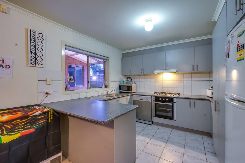 2 Sandleford Way, Hoppers Crossing VIC 3029, Hoppers Crossing - Thumbnail 2