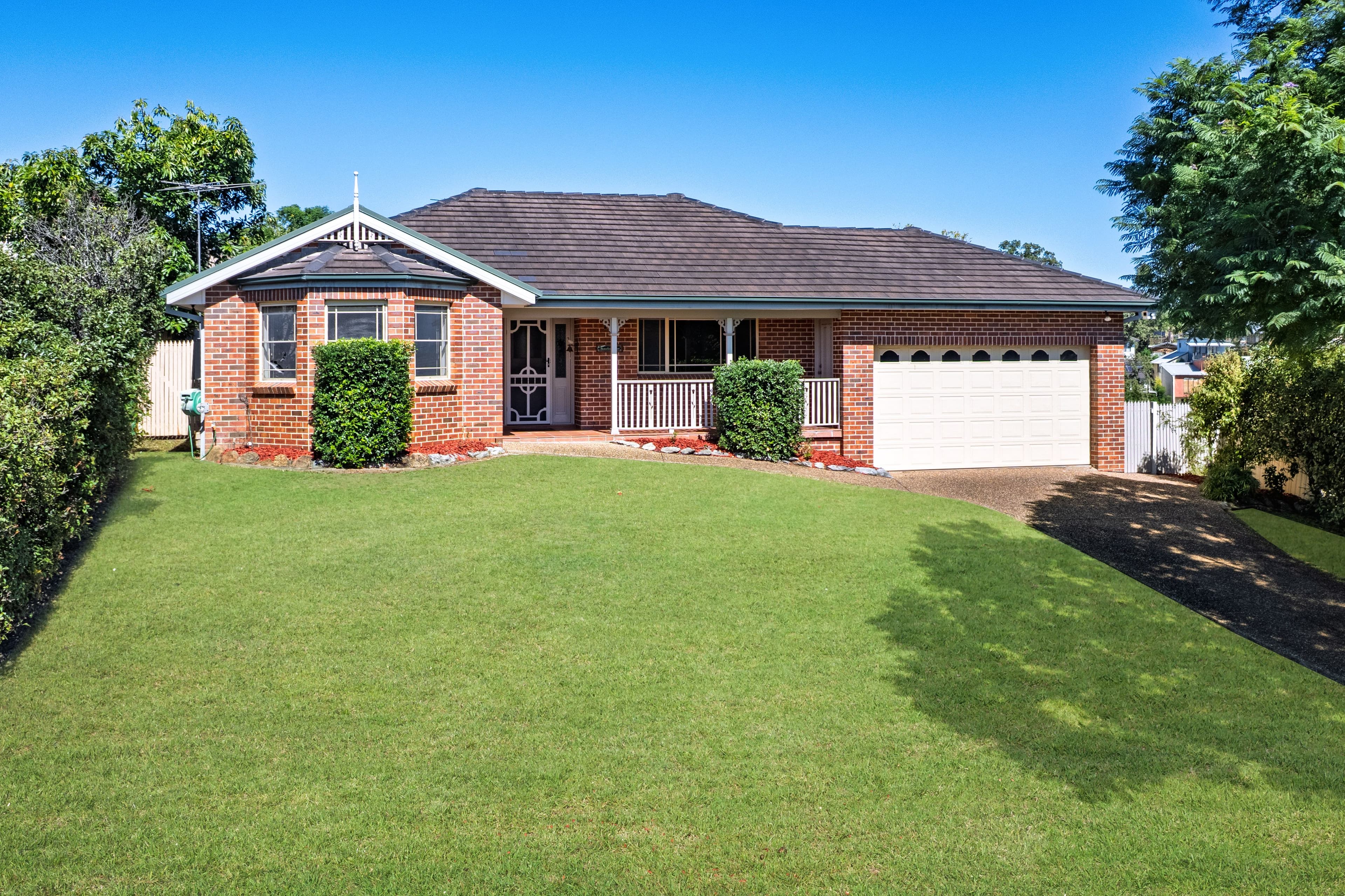 16 Mountain View Avenue, Glen Alpine NSW 2560, Glen Alpine - Image 1