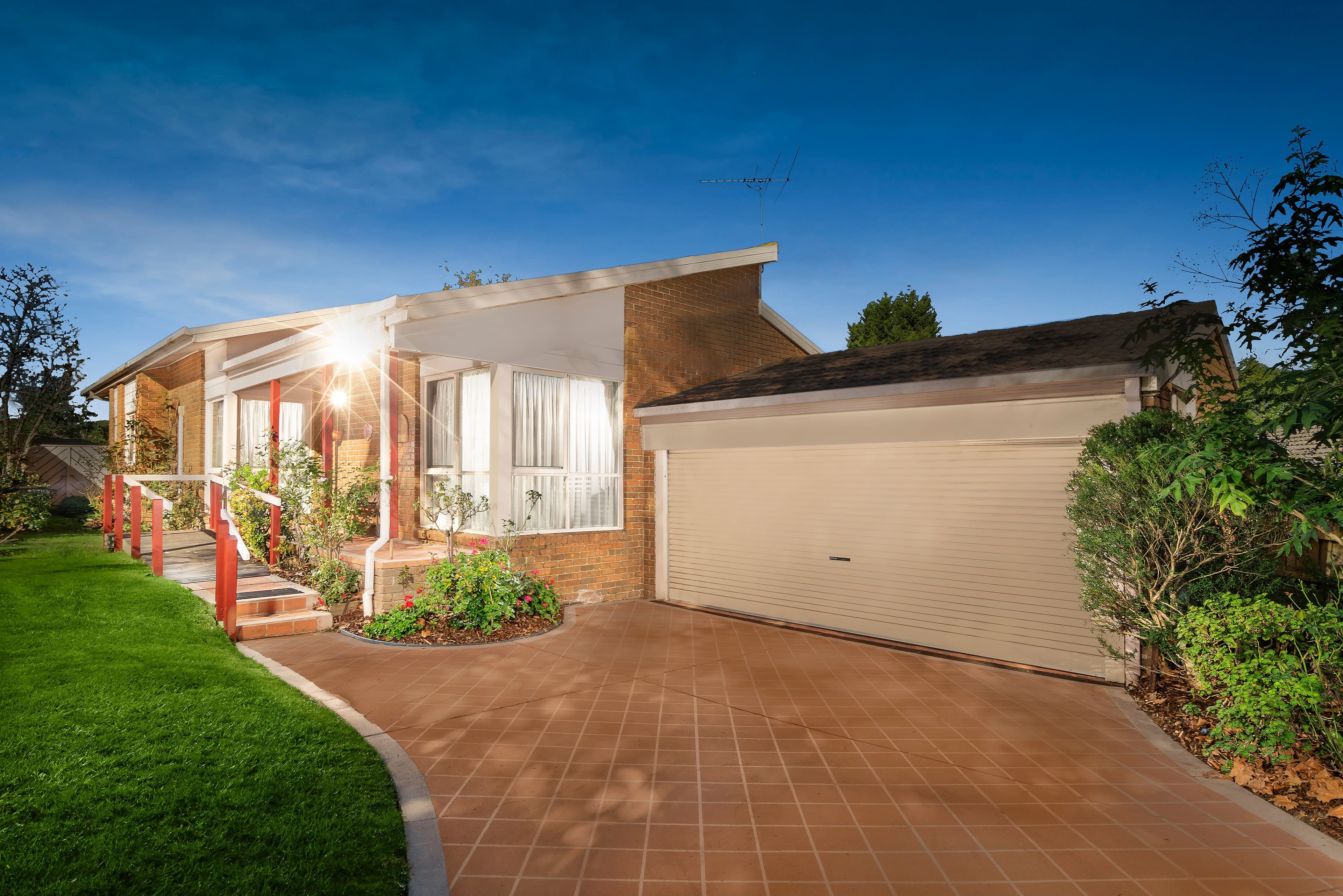 8 Carson Court, Rowville VIC 3178, Rowville - Image 1