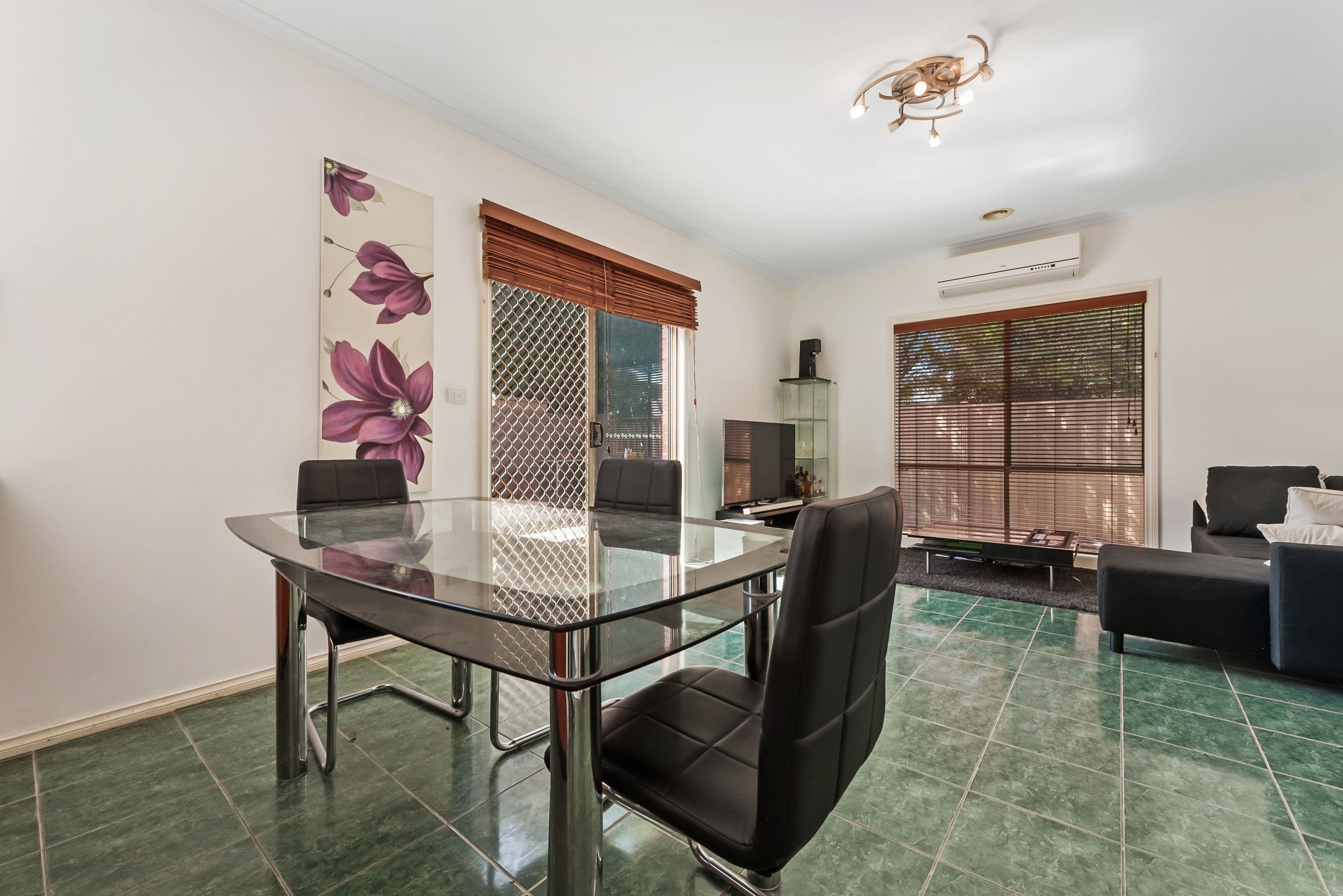 12 Deepdene Street, Caroline Springs VIC 3023, Caroline Springs - Thumbnail 7