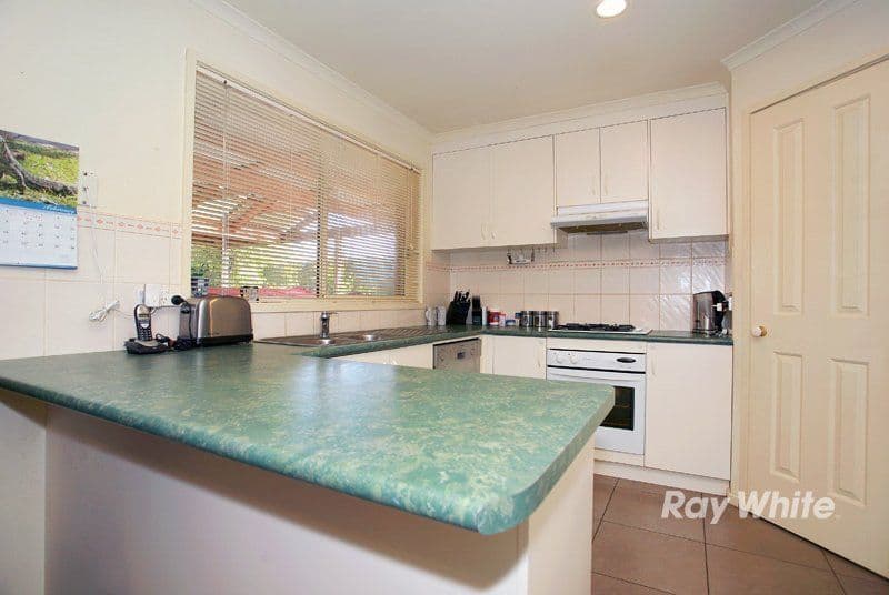 55 Bernborough Avenue, CRANBOURNE VIC 3977, Cranbourne West - Thumbnail 2