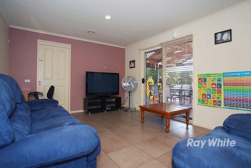 55 Bernborough Avenue, CRANBOURNE VIC 3977, Cranbourne West - Thumbnail 3
