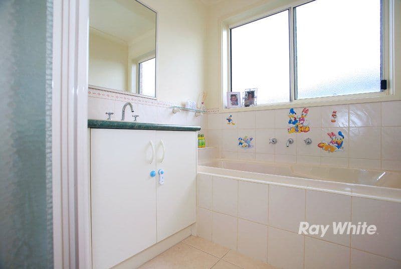 55 Bernborough Avenue, CRANBOURNE VIC 3977, Cranbourne West - Thumbnail 4