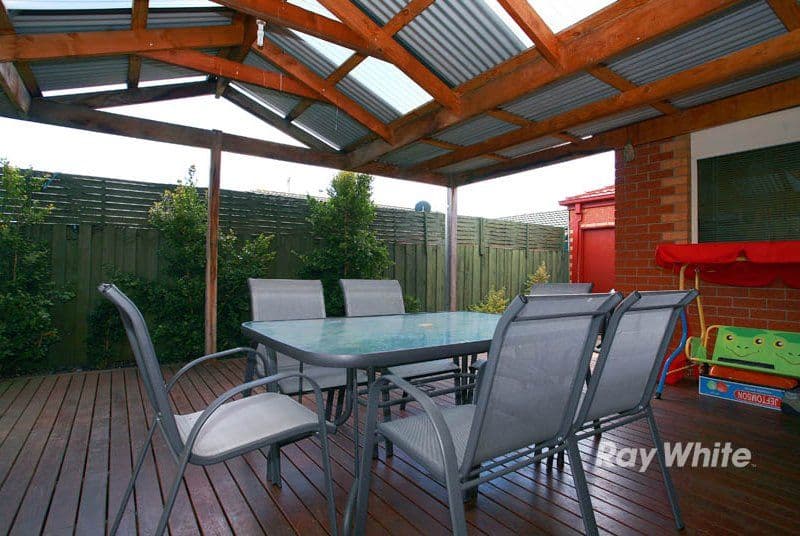 55 Bernborough Avenue, CRANBOURNE VIC 3977, Cranbourne West - Thumbnail 5