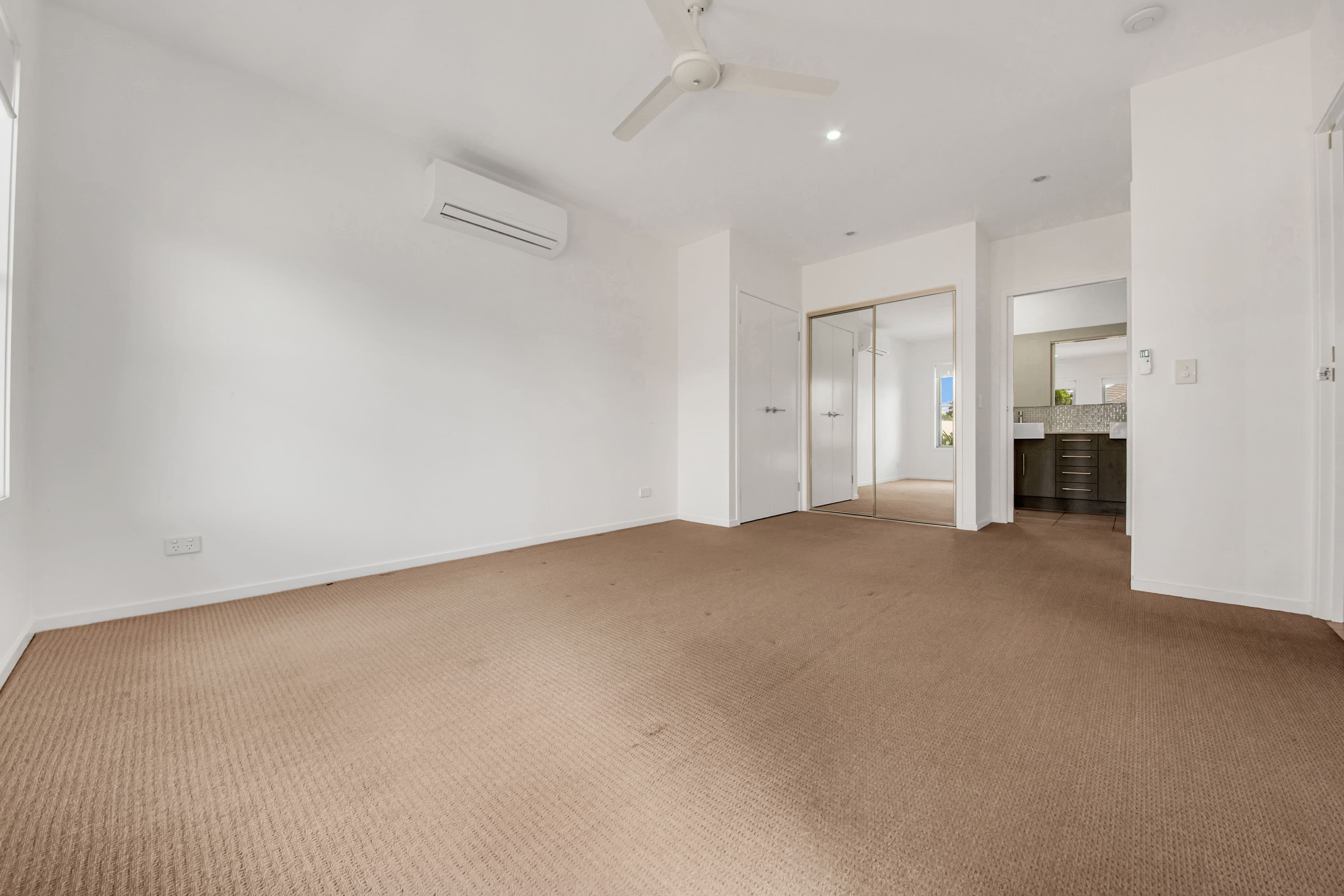8 Telopea Place, Kirkwood QLD 4680, Kirkwood - Thumbnail 5