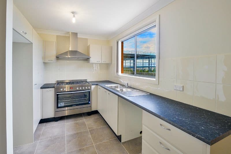 13 St Simon Close, BLAIR ATHOL NSW 2560, Blair Athol - Thumbnail 5
