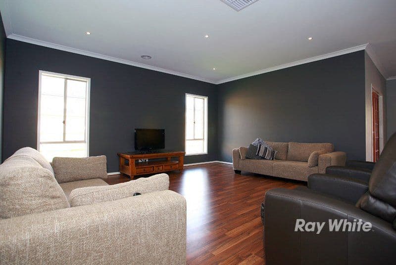28 Nature Circuit, CRANBOURNE NORTH VIC 3977, Cranbourne North - Thumbnail 5