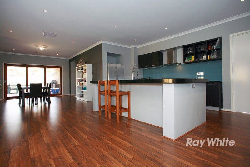 28 Nature Circuit, CRANBOURNE NORTH VIC 3977, Cranbourne North - Thumbnail 8
