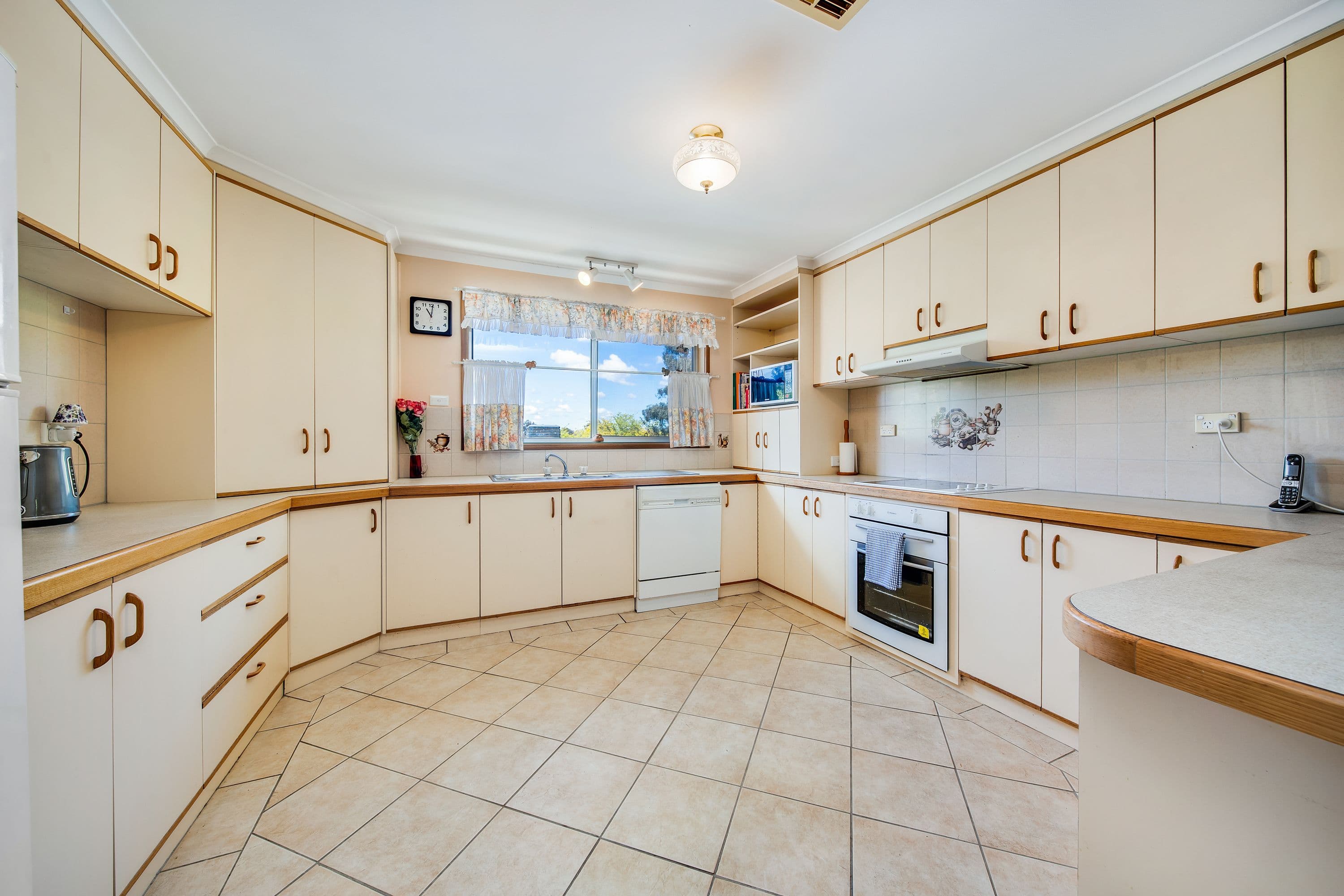 4 Lowe Court, Charnwood ACT 2615, Charnwood - Thumbnail 8