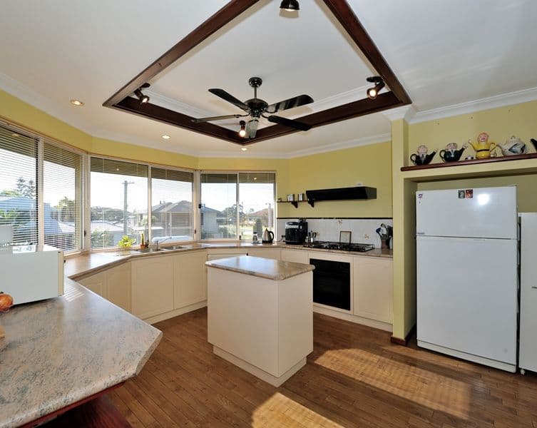 5 Forrester Road, SAFETY BAY WA 6169, Safety Bay - Thumbnail 2