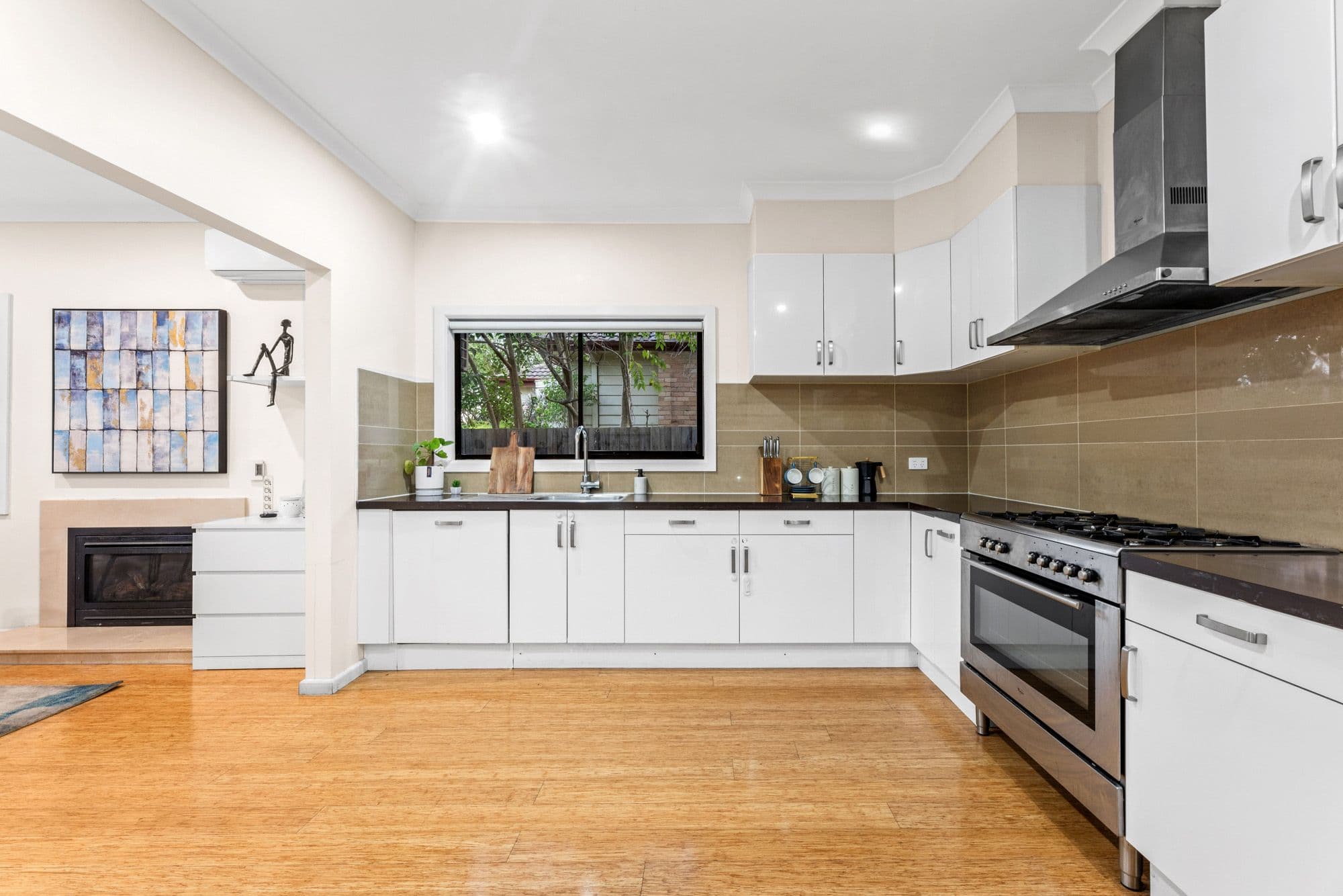 9 Kingsley Grove, Mount Waverley VIC 3149, Mount Waverley - Thumbnail 7
