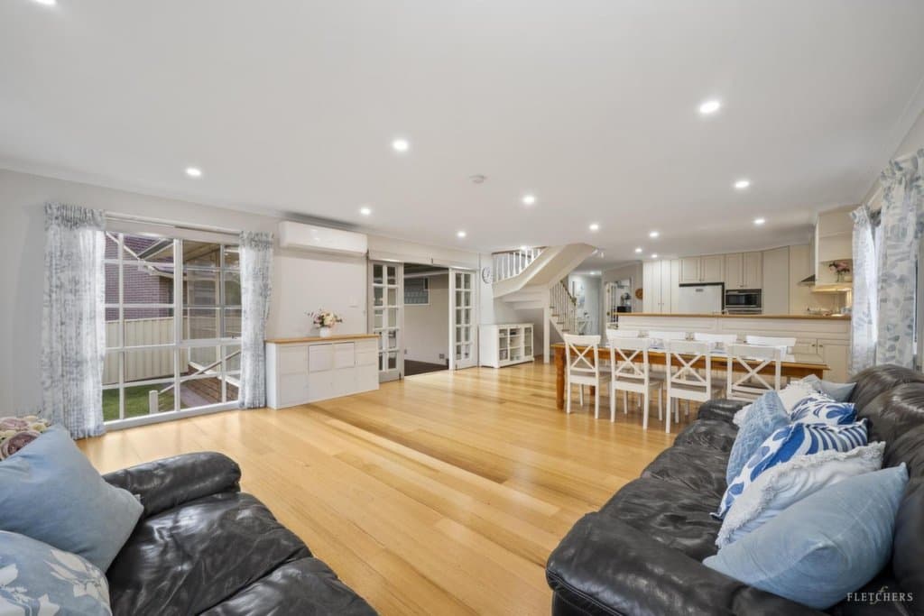 6 Helen Avenue, Croydon South - Thumbnail 2