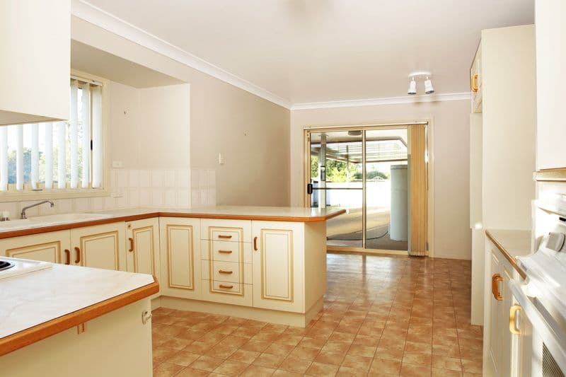 2 Shanklin Close, BOMADERRY NSW 2541, Bomaderry - Thumbnail 4