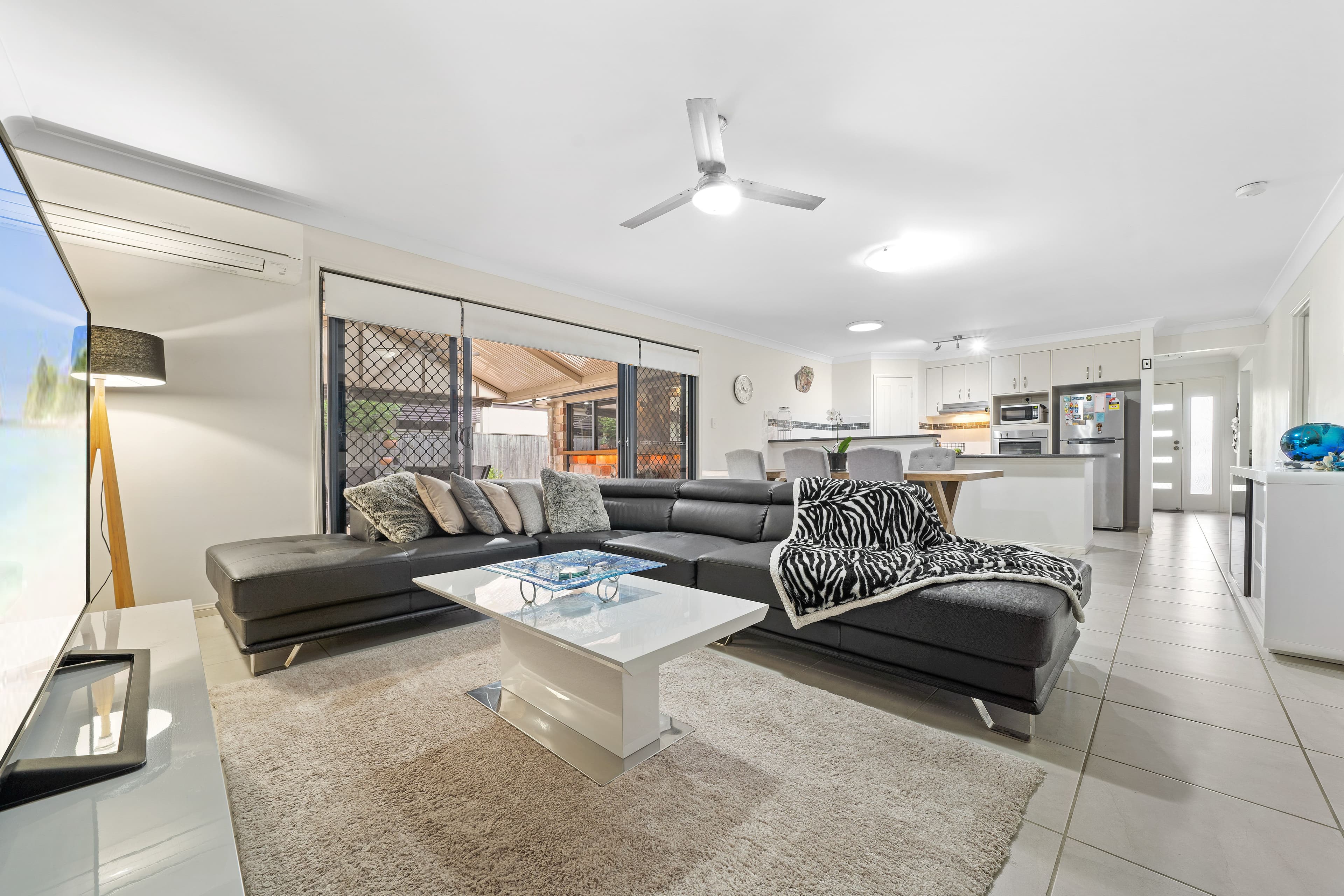 3 River Gum Court, Loganholme QLD 4129, Loganholme - Thumbnail 2