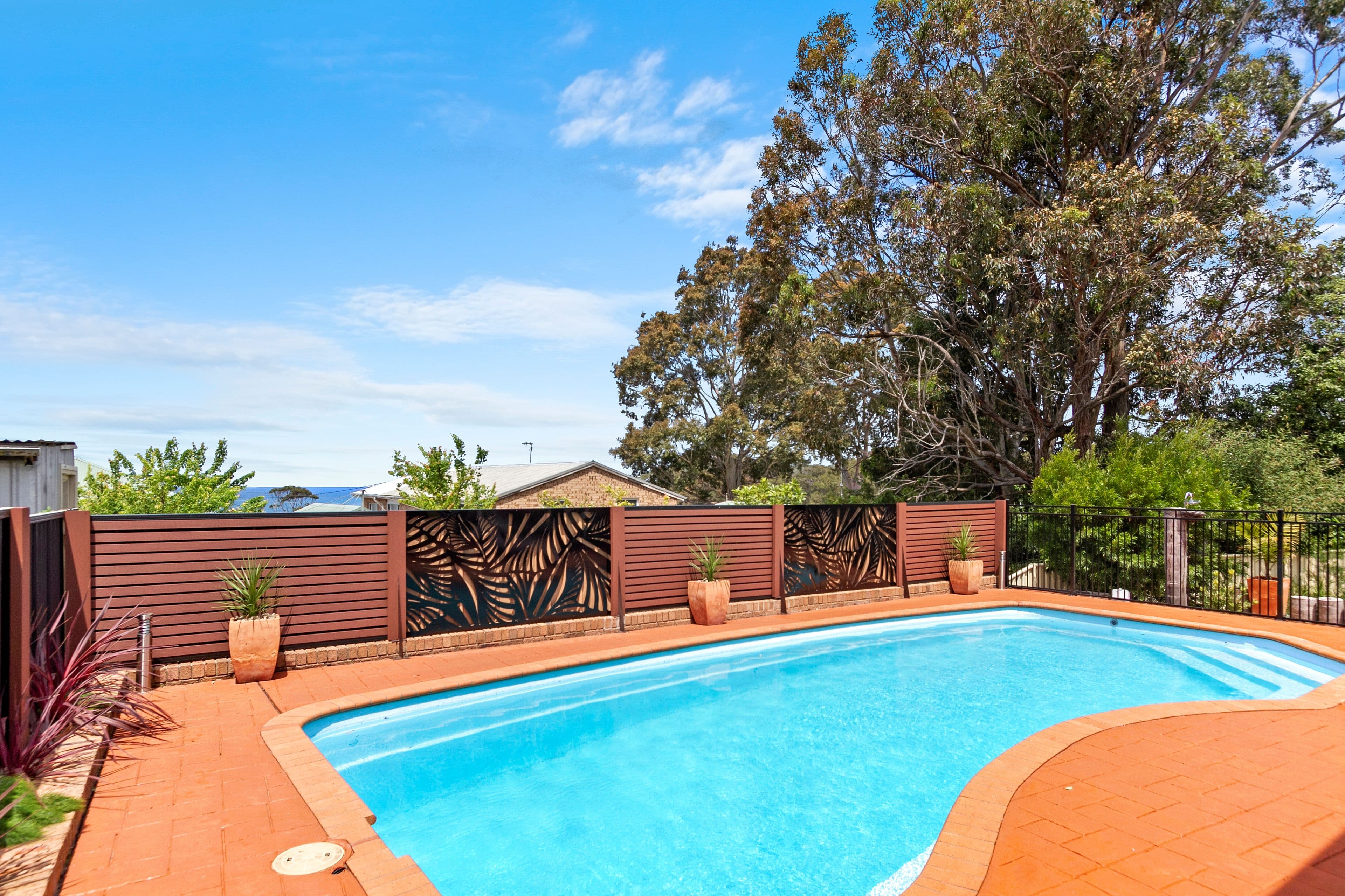 15 Wills Crescent, Denhams Beach - Thumbnail 4