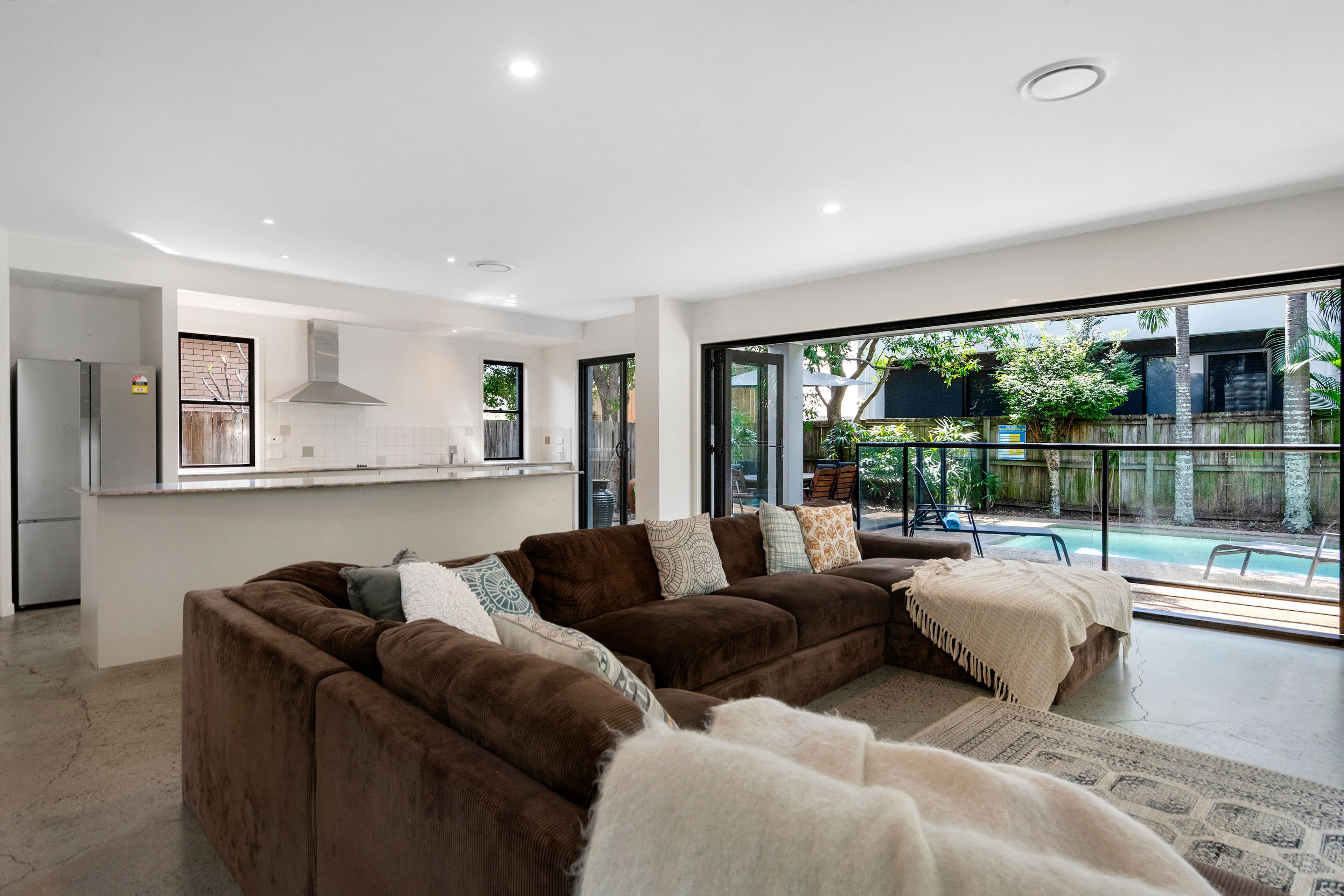 31 Dudley Street, Mermaid Beach QLD 4218, Mermaid Beach - Thumbnail 8