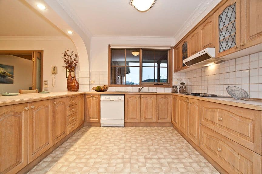 16 Gibbon Avenue, VERMONT SOUTH VIC 3133, Vermont South - Thumbnail 3